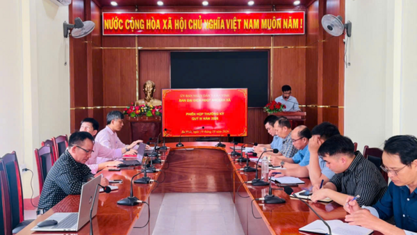 XÃ BA VINH TỔ CHỨC HỘI NGHỊ ĐÁNH GIÁ KẾT QUẢ HOẠT ĐỘNG TÍN DỤNG CHÍNH SÁCH QUÝ III, TRIỂN KHAI NHIỆM VỤ QUÝ IV NĂM 2026